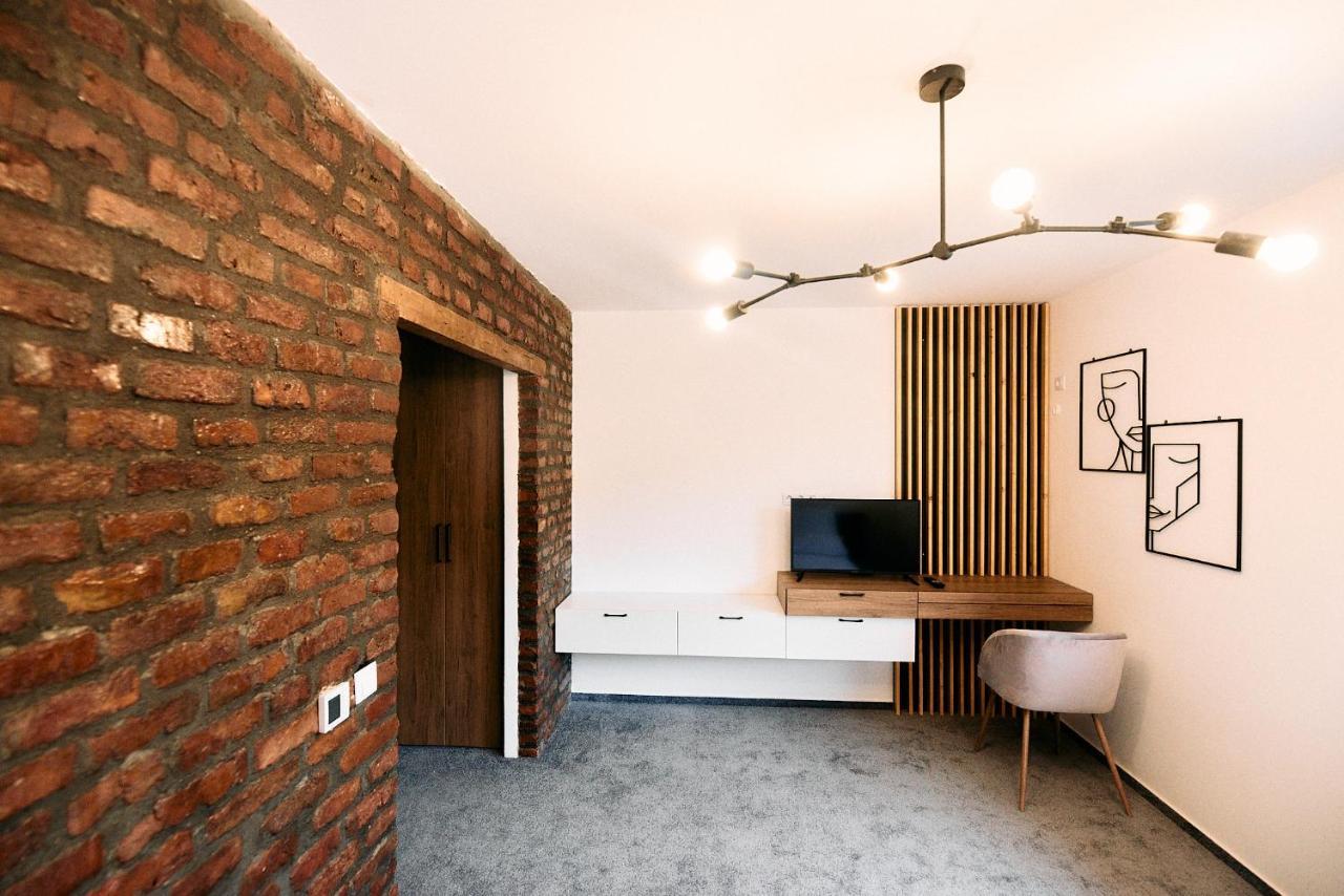 Liziera Blaj Hotel Bagian luar foto